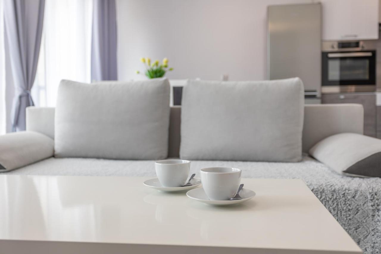 Ambria Apartments Flotylla 슈비노우이스쳬 외부 사진